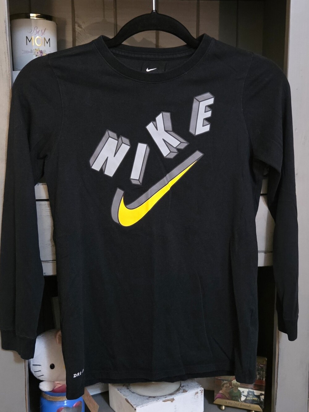Nike Dri-FIT “NIKE” Long Sleeve Shirt Black & Yellow Boy’s M
